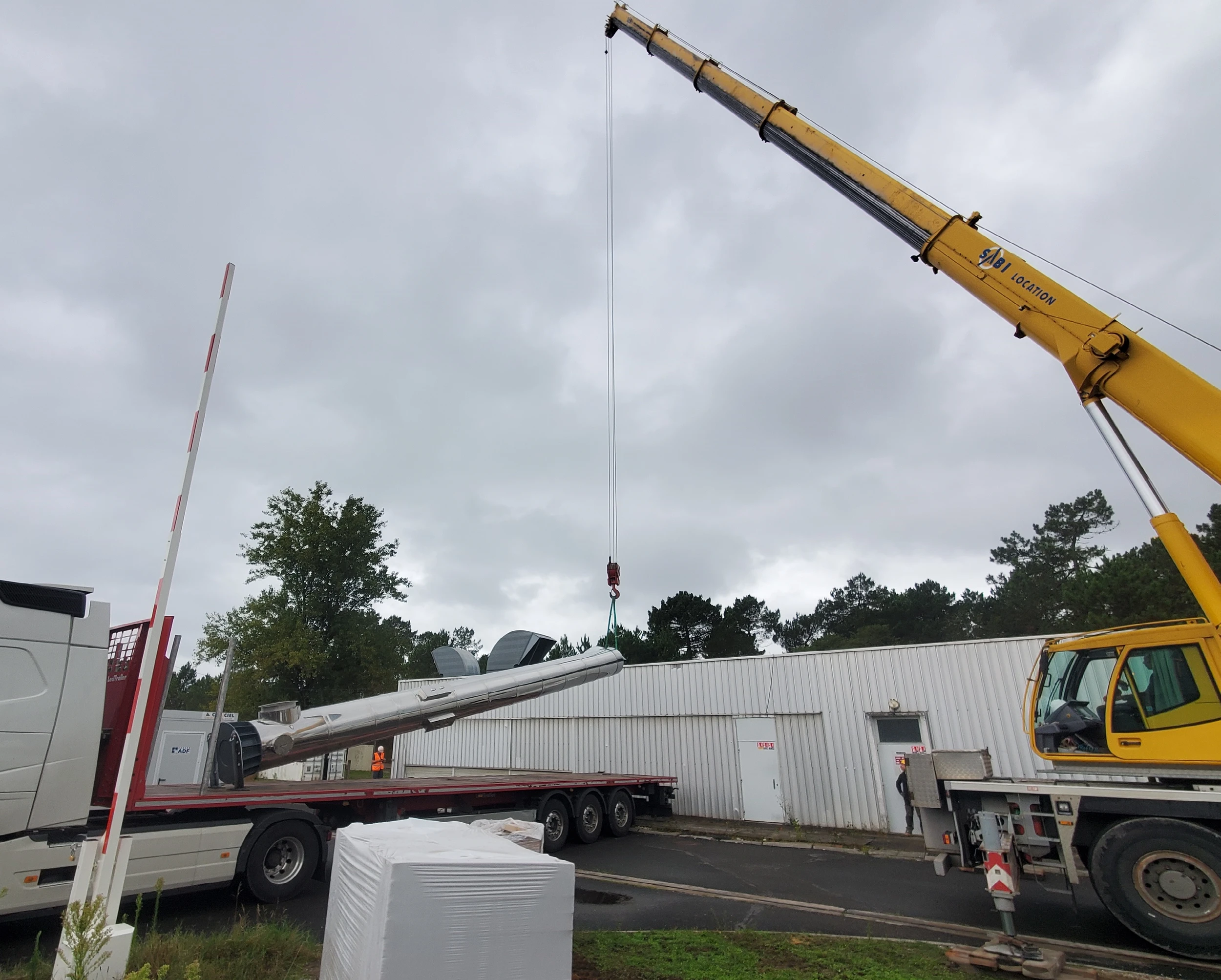 Intervention de cordistes MS Access pour et de une... chez CMFT INDUSTRIE à Martignas-sur-Jalle (industrie) – 1